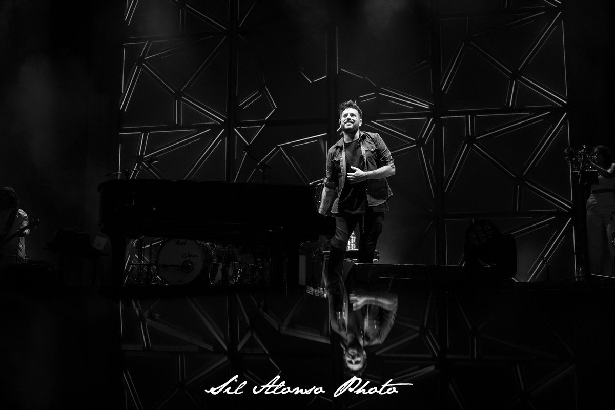 Hoy a las 19:15h publico un post en ig (@/vuchii) con fotos que le hice ayer a <a href="/PabloLopezMusic/">Pablo López</a> en Vigo, estad atentos porque no estáis preparadxs... 🫀