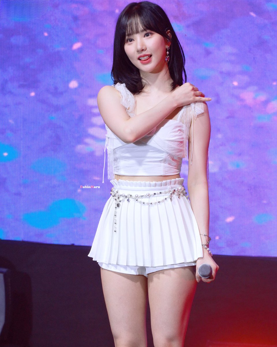 Galaxy_Maru's tweet photo. 230725 비비지(VIVIZ)｜은하(EUNHA)｜환상(Red Sun!)｜천안 국제청소년캠페스트 2023 by DahinMaru

#VIVIZ #은하 #비비지 #환상 #Red_Sun
#2023국제청소년캠페스트 https://t.co/HDBuyWiJak