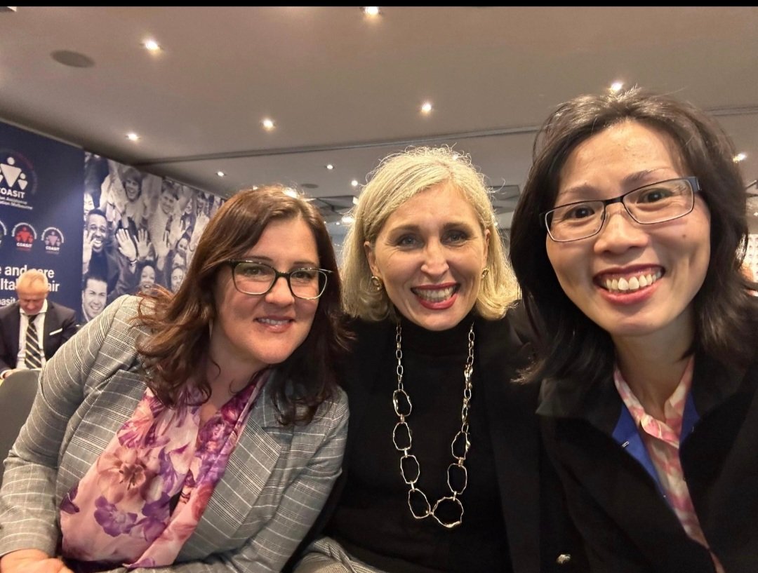 Lovely to catch up with <a href="/DanielaDemLabor/">Daniela De Martino MP</a> &amp; <a href="/VivNguyenVMC/">Viv Nguyen AM</a> at Co.As.It Melbourne for the launching event of #WitcareHub. Thank you <a href="/MarcoFedi58/">Marco Fedi</a> for for hosting us &amp; for your leadership.
#StrongerTogether 🇮🇹🇦🇺