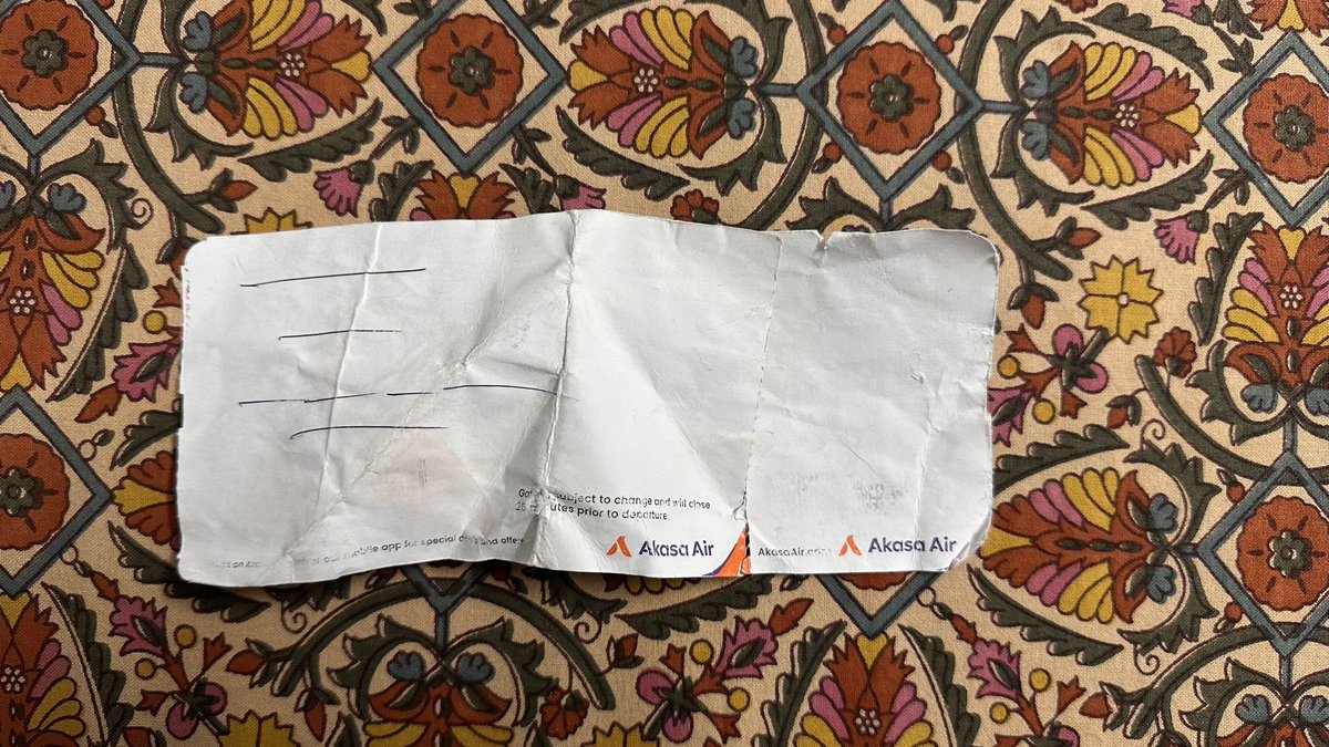 SwapnilIOC's tweet photo. Look at the quality of printing on the boarding pass from @AkasaAir . This is just 20 days old from my Varanasi - Mumbai flight
What makes the major air Carriers to use such sub standard products ? 
@airvistara @IndiGo6E @flyspicejet @civilaviati @DGCAIndia https://t.co/DlbwAR1QwO