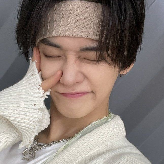 (⁠◠⁠‿⁠・⁠)⁠—⁠☆