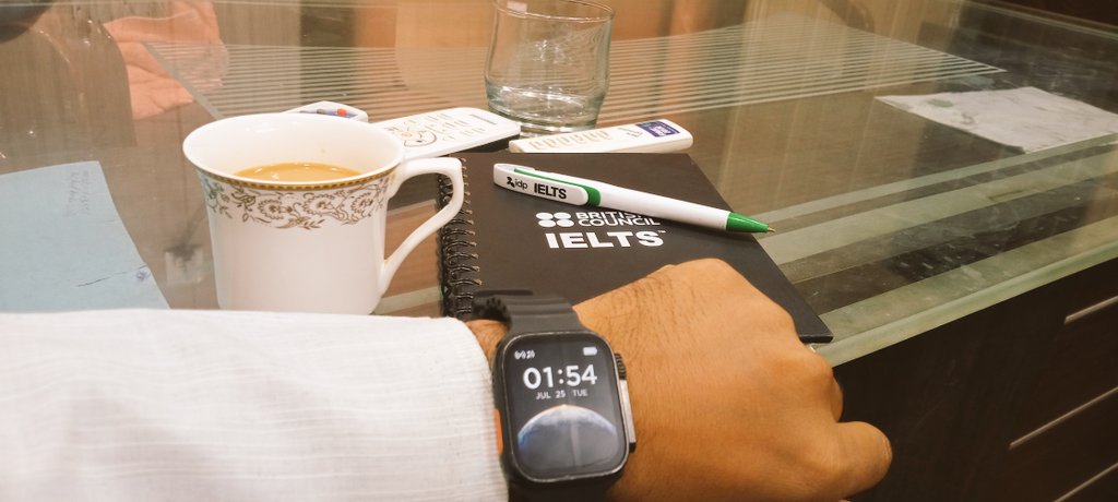 DUAHU_RK's tweet photo. Tea is my first love. 💞 Office, Chai, aur me. 🌟 https://t.co/Nw1OmJMMIP