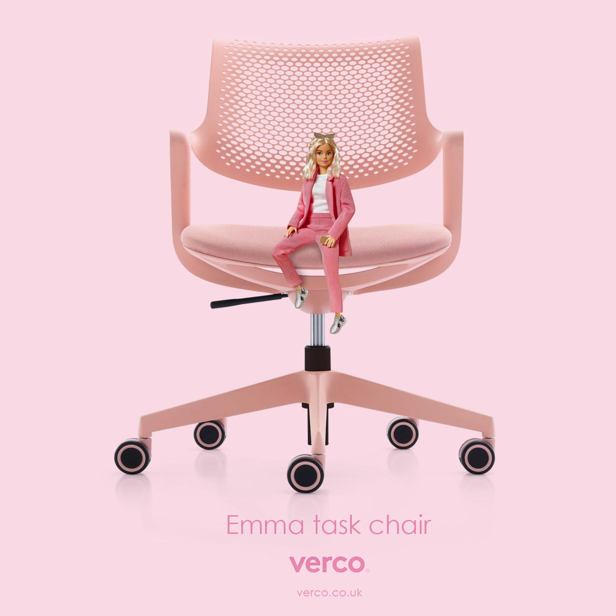 Jonathan Rowe tweet media