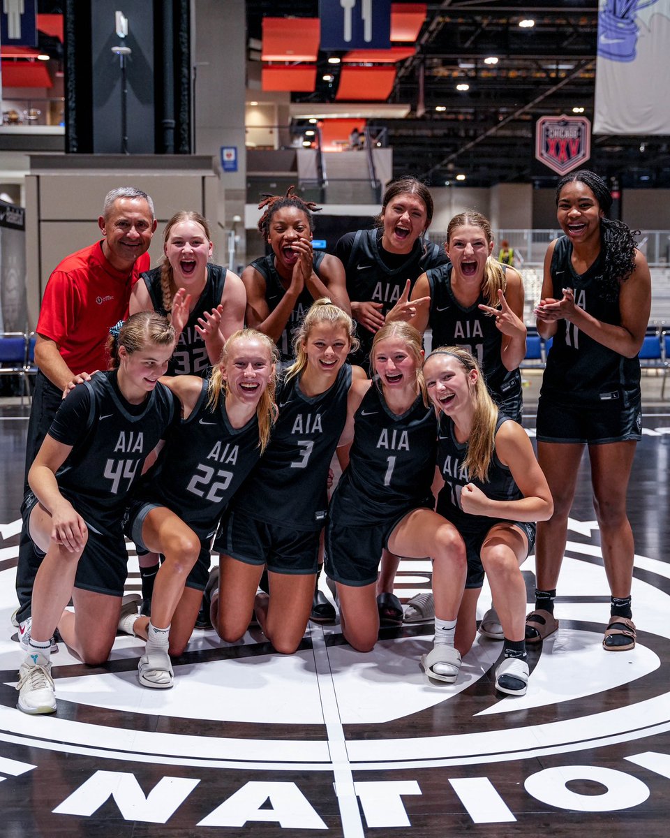 Lexi Carlsen tweet media