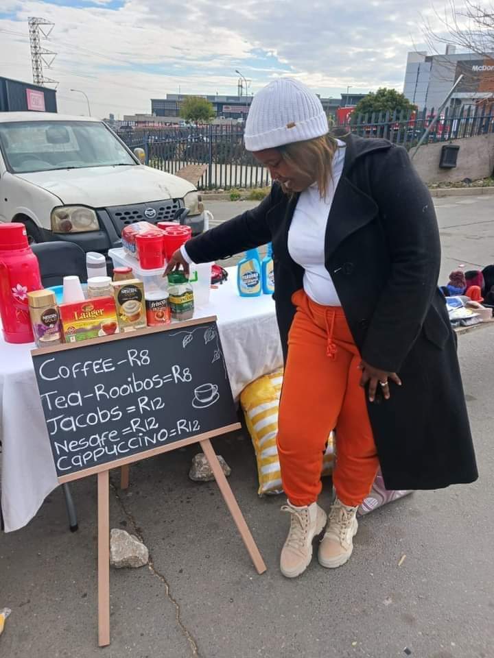 Let's make this women Trend ❤

#SenzoMeyiwa Kelly Khumalo Zandile Khumalo Mshololo Longwa Prof Lumumba Mandisa Cassper Her Majesty Xolani #Sizokthola