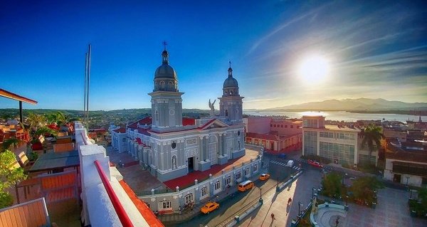 Santiago de #Cuba arriba al 508 aniversario de su fundación en el marco de las festividades por el #70Moncada.
¡Muchas felicidades para el pueblo santiaguero!
#ConTodosLaVictoria 🇨🇺