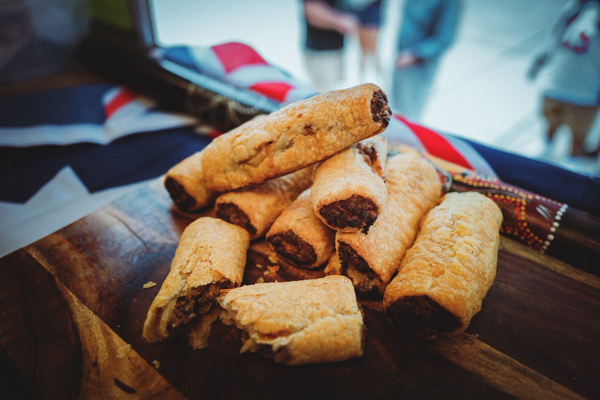 I wonder where I can buy something like this in Australia."