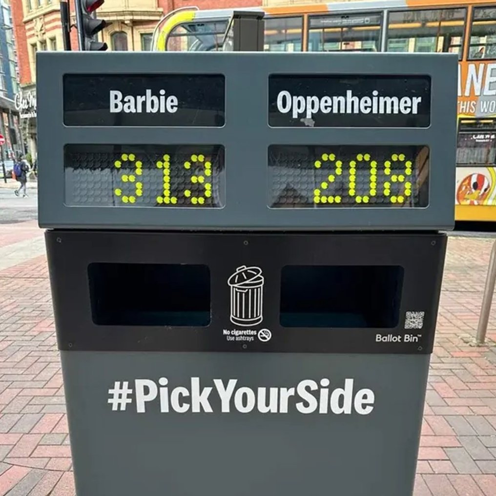 jacobecarson's tweet photo. The City of Manchester has unveiled a unique approach to reduce littering.

These bins offer residents the opportunity to participate in various debates/polls by choosing one of two compartments for their rubbish disposal.

Such a great idea! https://t.co/2FbgEhlC54