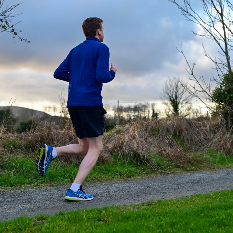 CR_UK's tweet photo. SEPTEMBER RUNNING CHALLENGE: Run 2 miles, 30 days in a row… for one life-saving cause. Sign up now and get your free running top. Raise funds. Help beat cancer.