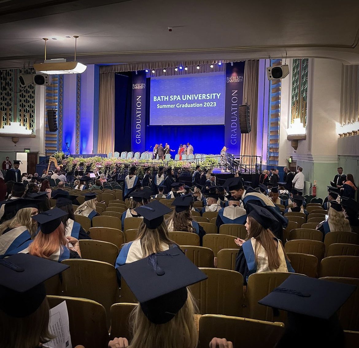 BathSpaUni's tweet photo. Summer Graduations Day 1 🎓✨

A fantastic day yesterday celebrating all our students from the Bath School of Art, Film and Media, Bath School of Design and the School of Writing, Publishing and the Humanities.

Congrats to everyone, we’re so #BathSpaProud of 
 your achievements! https://t.co/iFIPUhyUPl