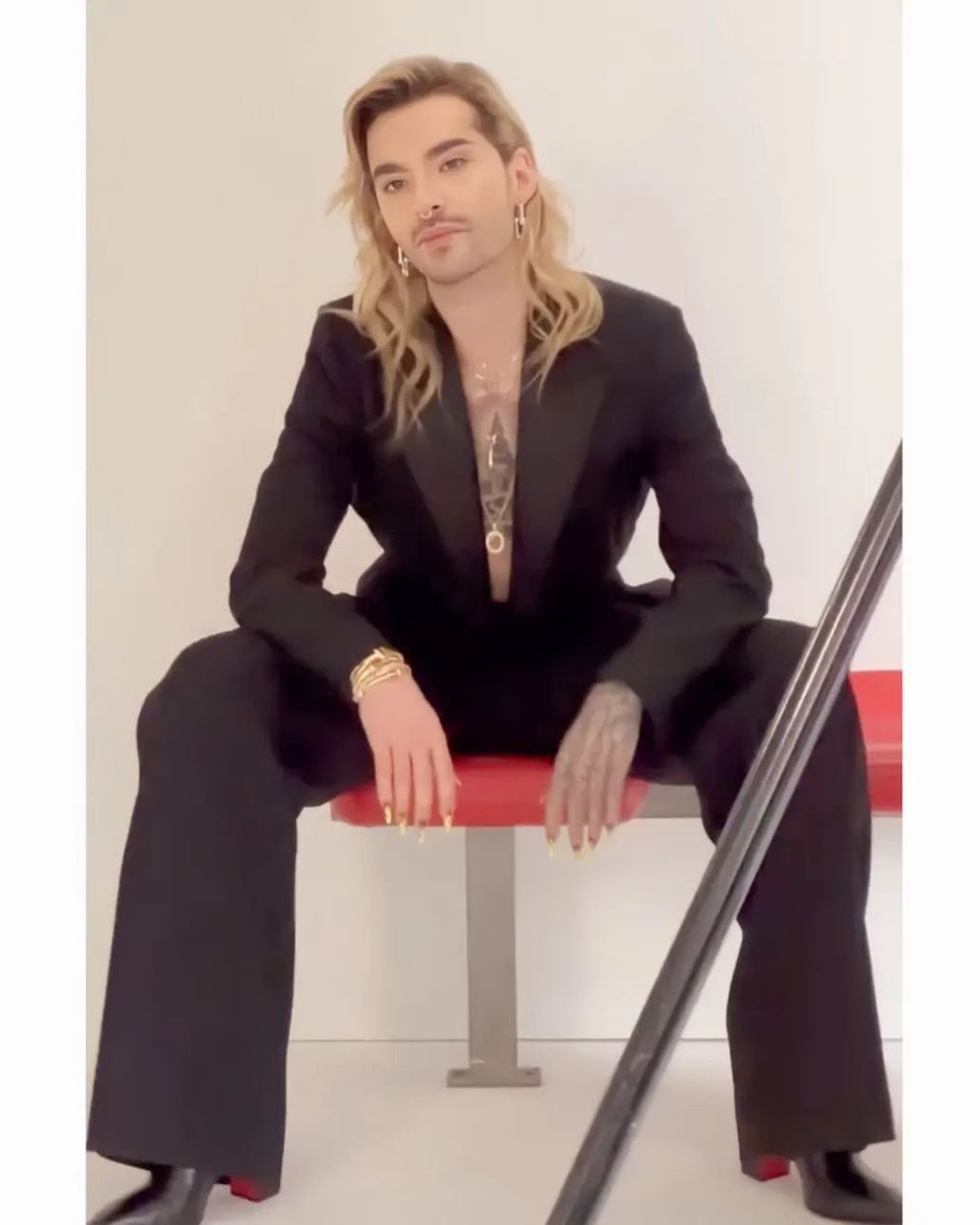 BillKaulitz_DE's tweet photo. #BillKaulitz #Photoshoot #InStyle #InStyleMen #Berlin https://t.co/5EUqkUJzRX