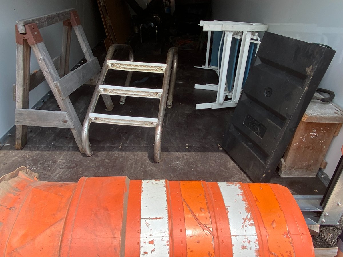 junkdunkers's tweet image. Storage Cleanout of a @mibox.sma portable storage box. Before &amp;amp; After. Give us a call if you need labor to load and unload anything from a storage container. We will move, donate, recycle, and then junk the rest. #storagecleanout #storageunitcleanout  #miboxcleanout