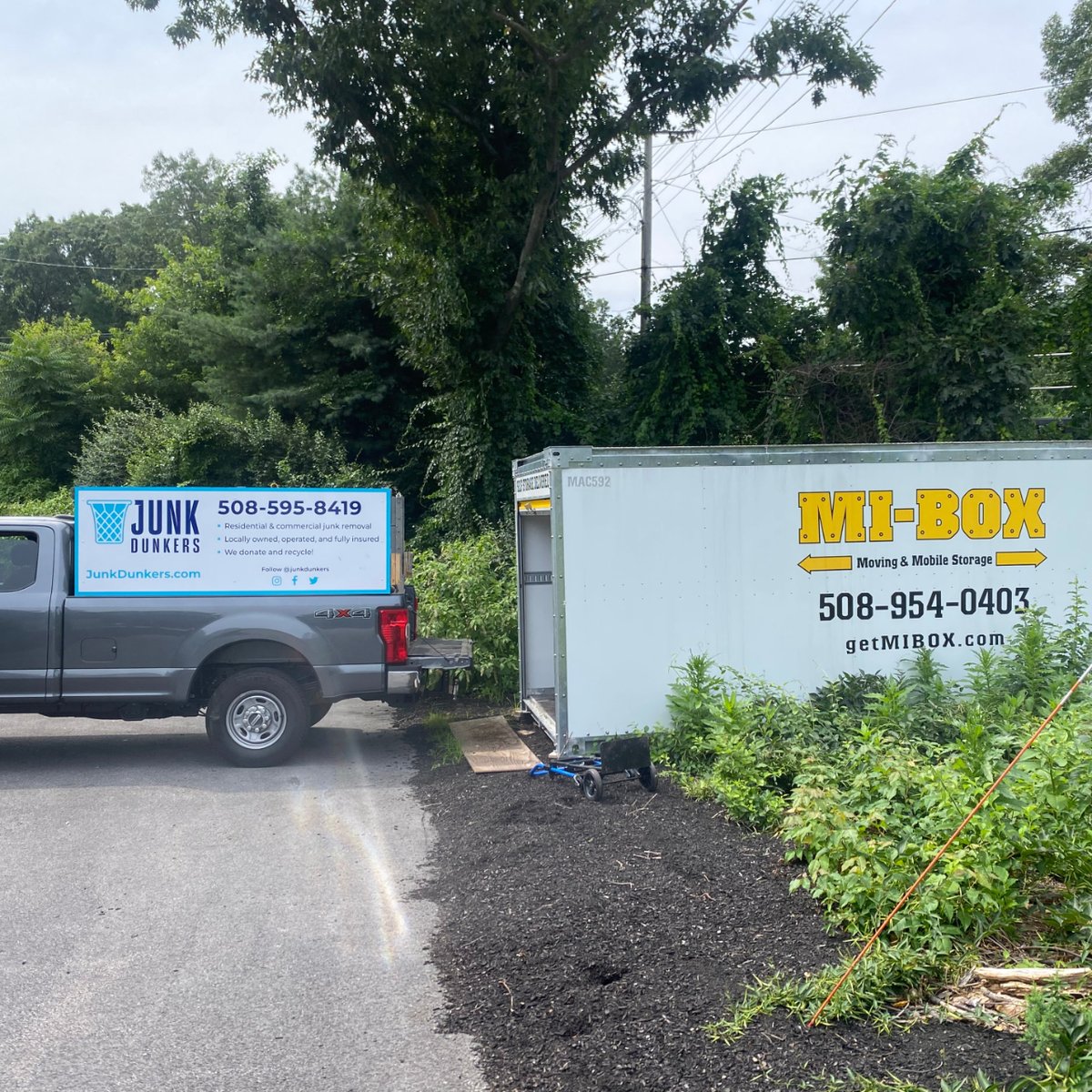junkdunkers's tweet image. Storage Cleanout of a @mibox.sma portable storage box. Before &amp;amp; After. Give us a call if you need labor to load and unload anything from a storage container. We will move, donate, recycle, and then junk the rest. #storagecleanout #storageunitcleanout  #miboxcleanout