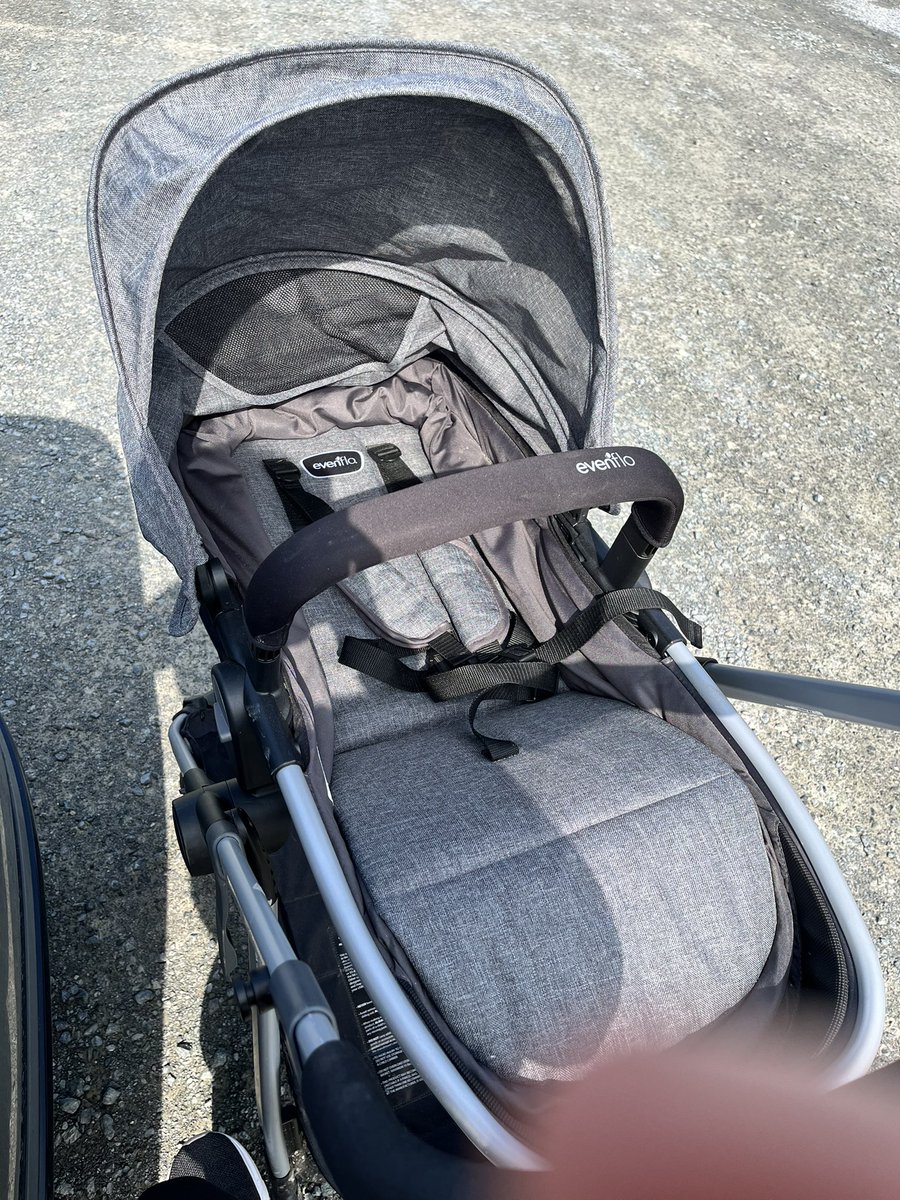 cdtellier's tweet photo. It has been a minute since I last used one of these, but I’m getting the hang of it again! Spending time with my brand new little nephew today, so I better get reacquainted with the required tools! #HonTime #bestauntieever #babycuddlescomingup https://t.co/qGuJg6gxfC
