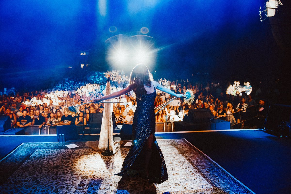 JossStone's tweet photo. More magic from our hill-top castle show for Hohentwiel festival  💜🏰

Tonight I play @jazzaldia in Spain 🇪🇸 Gonna be a beauty! 

‘20 Years of Soul’ Tour tickets:
https://t.co/0mmRzkBAZi

📸 @BrookerCanTweet https://t.co/jeN4EPsPhs
