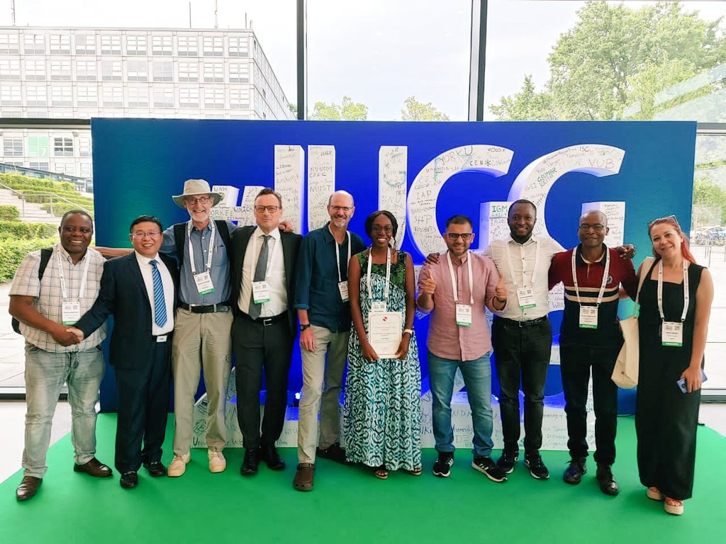 gyamf26's tweet photo. It was an honour to receive the #FalkenmarkAward for my PhD work on #eflows (with @EuroFLOW_ITN ) surrounded by colleagues from @IWMI_ @ihedelft @tudelft. It was also a pleasure to present outputs from @IWMI_ #WaterAccounting work during @IAHS_AISH sessions of #IUGG2023 https://t.co/MPmR1etY80