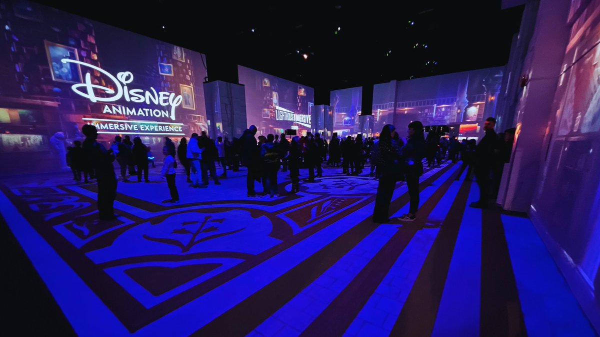 INTUS_TV's tweet image. Postales de nuestra colaboración con @cocolabmx para la celebración de la experiencia inmersiva Disney Animation. 🚀

#INTUS #InteractiveDesign #AudiovisualExperience #ImmersiveExperience #InteractiveExperience #MultisensorialExperience #Art #ContemporaryArt #DataArt #DigitalArt