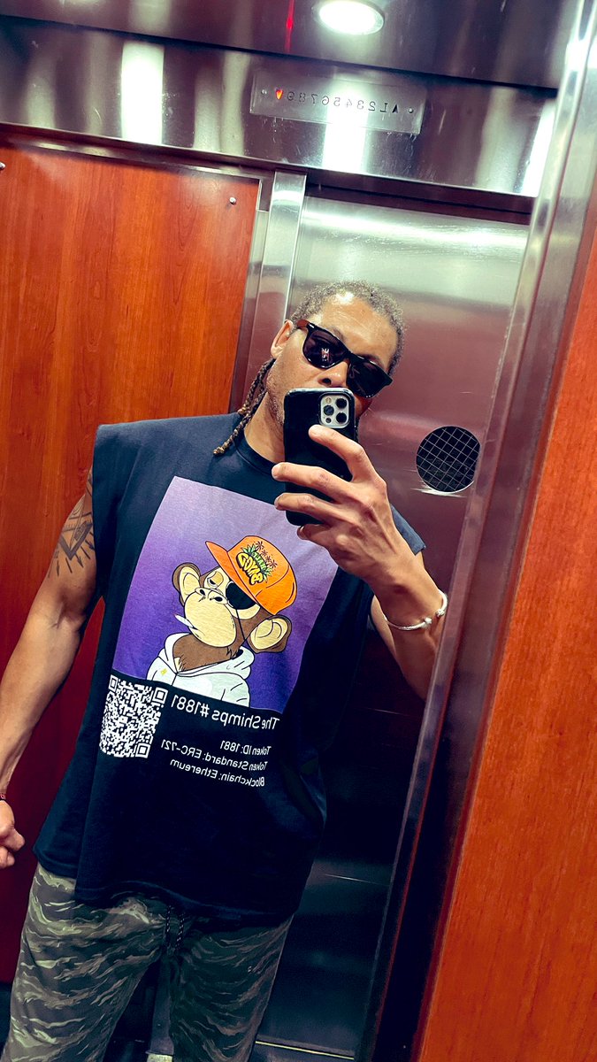 JaeMetaX's tweet photo. @machibigbrother WALKING BILLBOARD #NYC
WE TRIPPY TODAY
#Sponsorship
#BigFacts
#IPRIGHTS
PUT IT ON A WINE BOTTLE
MADE BY APES
π¦Ύπ¦Ύπ¦Ύ
@HalfBAYCD
@ApeBeverages
#SagActor https://t.co/YR75dgDCvC