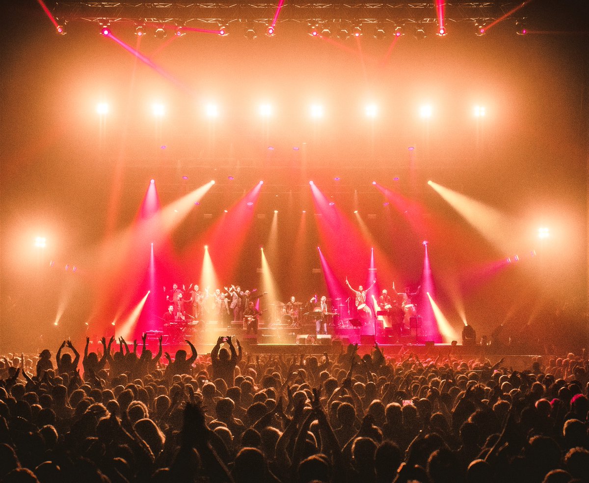 Álbum de fotos del único show en Montevideo de 2023.
Festejos del SEMM por su 40 aniversario.
(Los próximos shows montevideanos serán en el Auditorio Nacional del SODRE en mayo de 2024.) 
📍 Antel Arena
📅 5 de julio de 2023
📸 Alejandro Persichetti y Lucía Soria