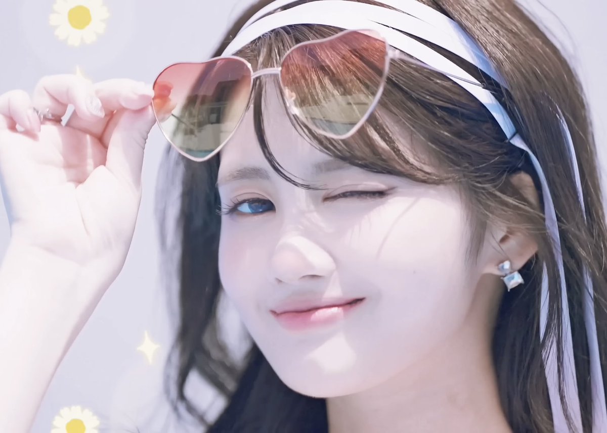 SaturdayPromo's tweet image. 🤍 #FINDSUMMER 🤍

🤍open.spotify.com/album/3eBngLxq…
🤍music.apple.com/ca/album/the-6…
🤍youtu.be/xsdLQFda0ZU 
🤍m2.melon.com/song/lyrics.ht…