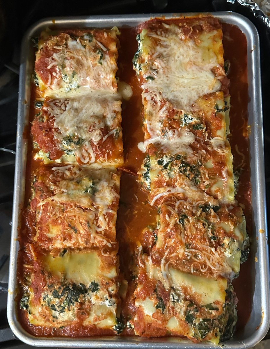 Thedefinition19's tweet photo. #summerjobsconnect @CFEfund 
My SYEP PBL is global cuisine and I really enjoy how we learn strategies to cook safely, efficiently, and to make cooking fun. It also helps that I can make meals for the day while getting assignments done! 💯 Here are some foods I’ve made: https://t.co/7DmBYg2Crj
