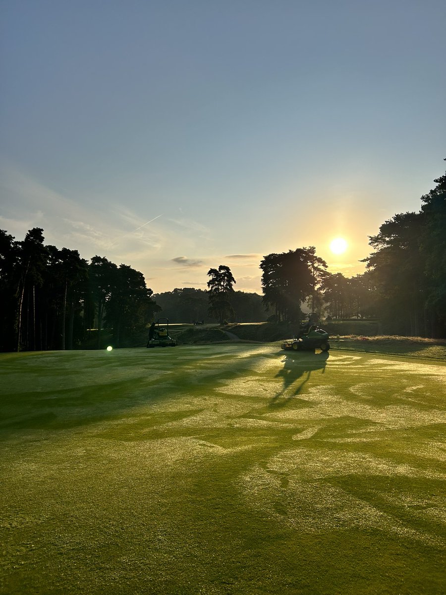 Aid ๐ (@aidan_wright92) on Twitter photo Big week building up to club Champs! โณ๏ธโ๏ธ This view never gets old! <a href="/CamberleyHeath/">Camberley Heath</a> Big week building up to club Champs! โณ๏ธโ๏ธ This view never gets old! <a href="/CamberleyHeath/">Camberley Heath</a>