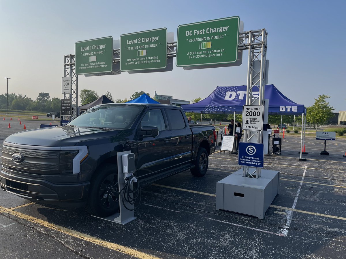 XperienceComm's tweet photo. Wonder what it is like to get behind the wheel of an EV? Join us at Liberty Center in Troy, MI this weekend to find out!

Register here: https://t.co/iNQYwnCUfI https://t.co/pFXzbnmQDi