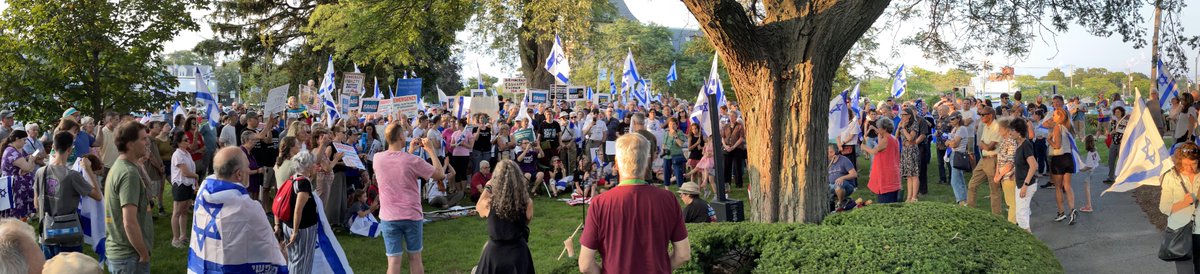 sshnaper's tweet photo. @drill_josh @UnxeptableD @orlybarlev @RavClaudia @IsraeliDefend @giligetz @YallaTikva @zehavagalon @AGvaryahu @UriMisgav @ShaniGranot 
Mass protest in Boston in solidarity with peaceful pro-democracy demonstrators against the establishment of far right fascist dictatorship in Israel ! https://t.co/kwG61lzWex