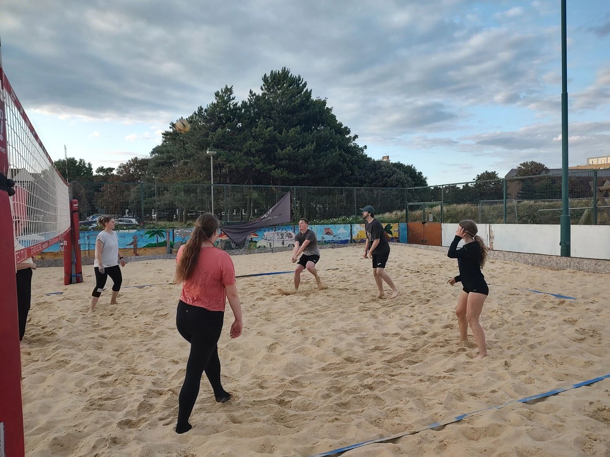 WorVolleyball's tweet photo. A sunny(ish) July evening. What better than some volleyball? 😁🏐 https://t.co/oYFwQ4iTEg
