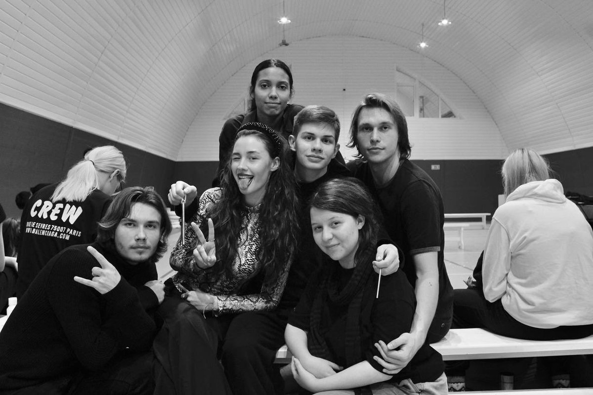 denisivahnenko1's tweet photo. 30/09/2022 - IV Молодежный форум "ГАЛДЫМ - ТЕРРИТОРИЯ ИСКУССТВА" 🎭 #ГИТИС #soundrama #эстра��а #актёры #актёр #певец #модель #блогер #театрикино #денисивахненко #denisivahnenko #хэйхоэтоивахненко #рубрикаденисивахненко #галдым https://t.co/CbmL0wzypY