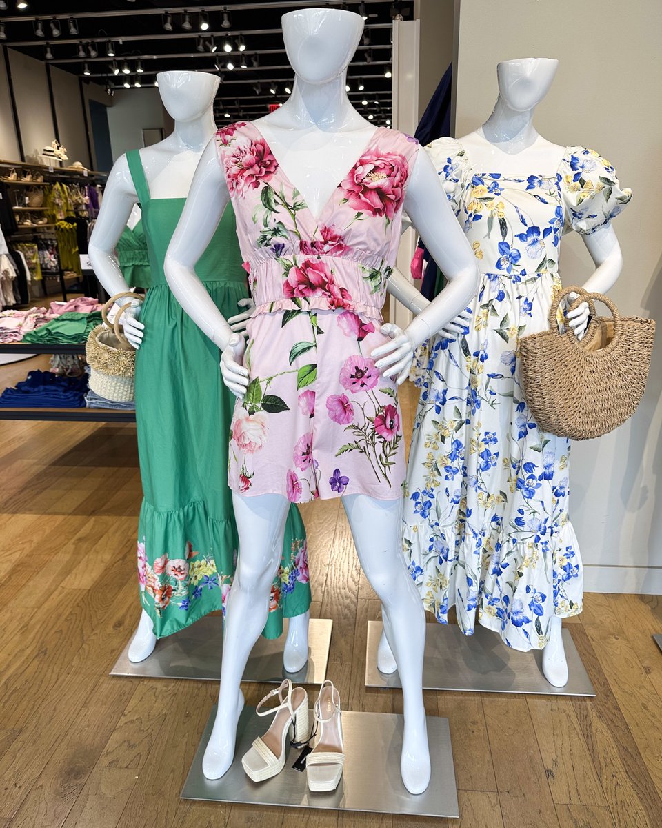ShopDelMonte's tweet photo. Find us in summer dresses all season long. 😍🌸 @express https://t.co/Bq3Fc5TfGW