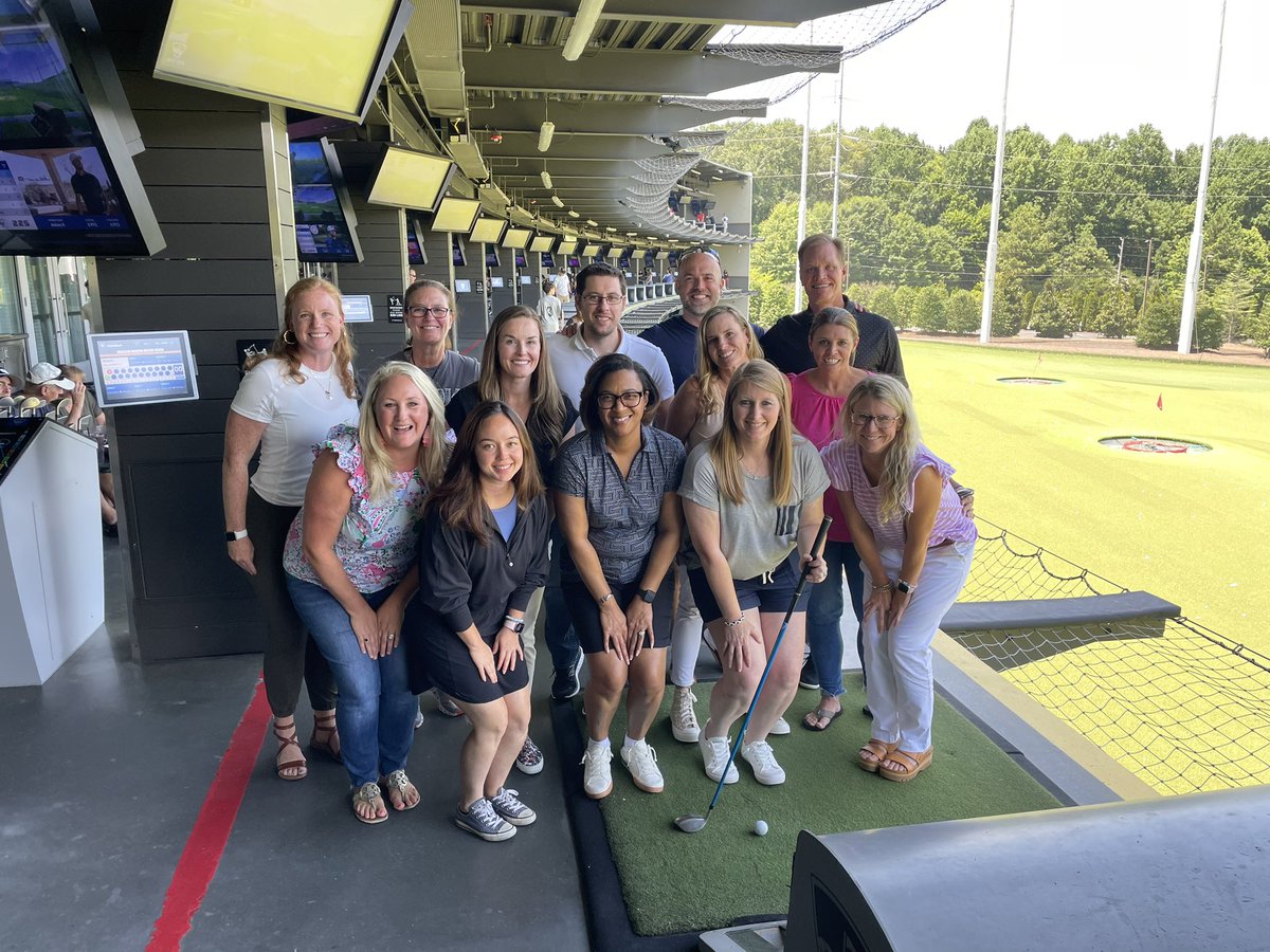 MrsPerryAMMS's tweet photo. Swinging into the new year with our AMMS Executive Leadership Team! #AMMSLions https://t.co/aSoSC0WuzL