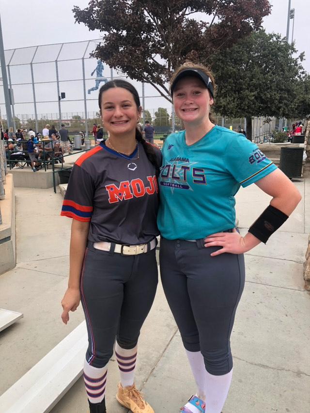 MaddieSimmerman's tweet photo. In California, for the pgf Nationals playing up with the Alabama Thunderbolts 18u, and it's crazy and so exciting to see my friends @KrolJenna &amp; @Mackenz46370662 here as well! It is great to see other studs and playing ball in front of great schools! Playing at 8am tomorrow! https://t.co/iGtT9R7ZqJ