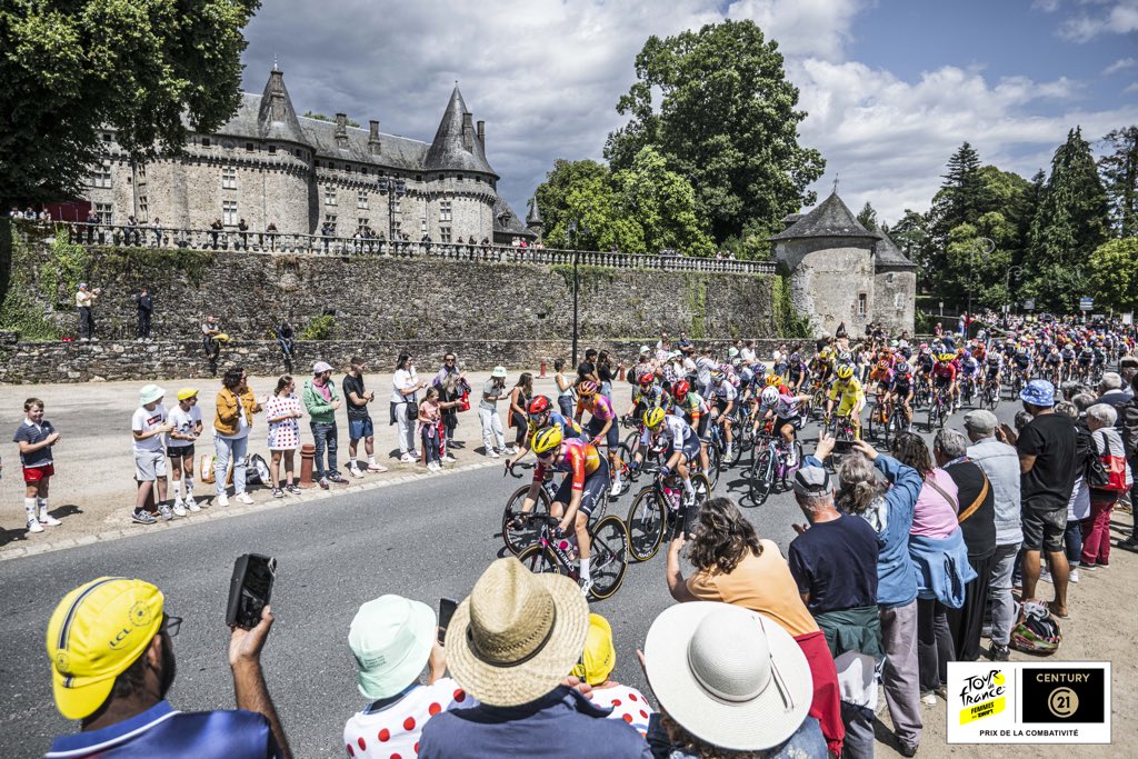 LeTourFemmes's tweet photo. 😍 Pic of the Day by @century21fr 

#TDFF2023 #WatchTheFemmes 
 
📸 A.S.O. / @charlylopezph https://t.co/kNyr2Pb8SB