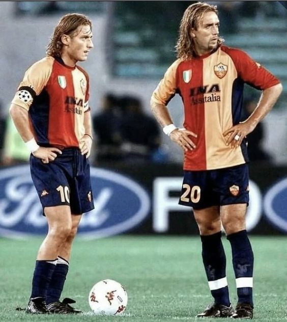 Totti and Batigol.

2 legends of the game.