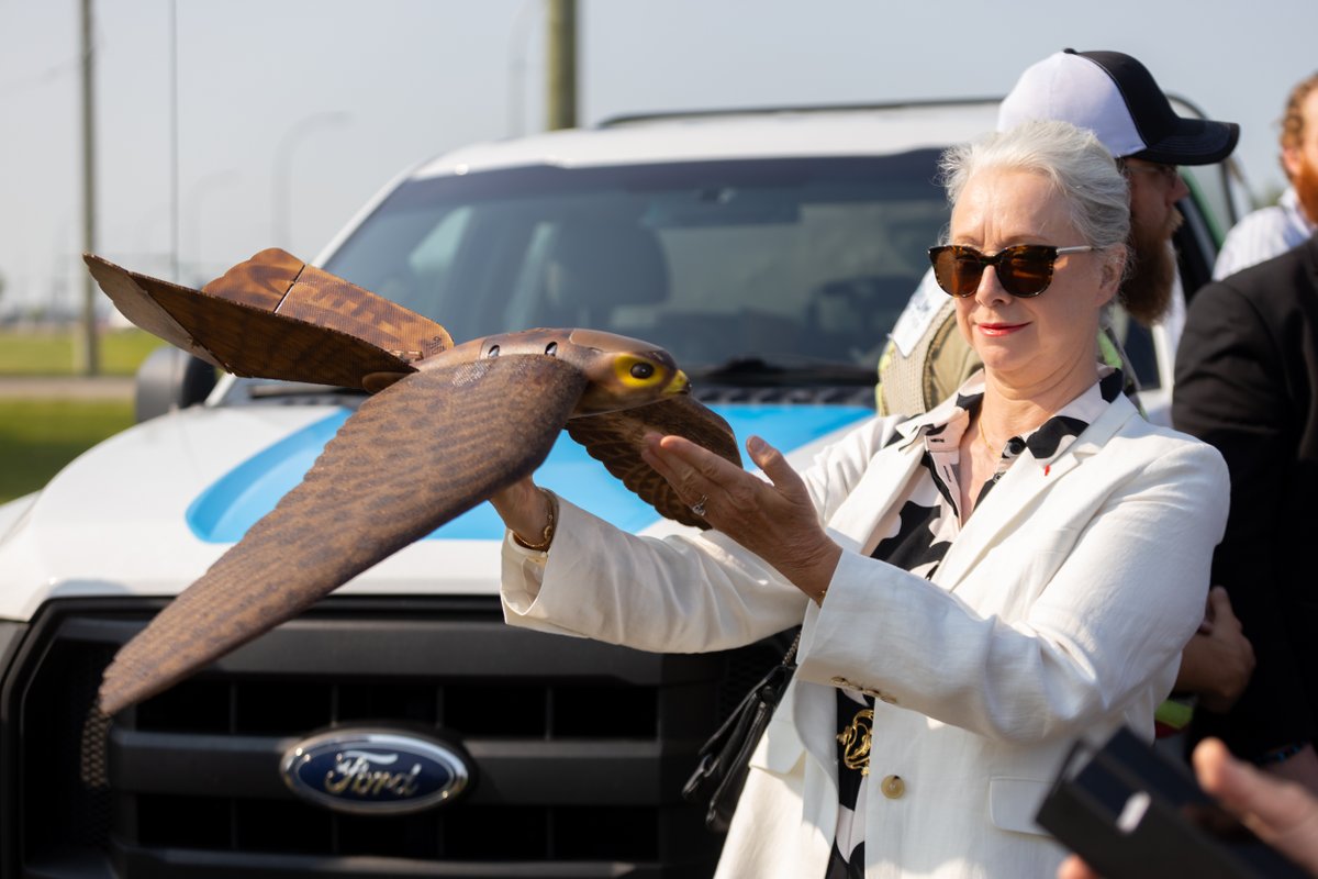 Last week, we showcased RoBird®️'s potential at the <a href="/SmartAirports/">SMART AIRPORTS & Regions</a> tour, illustrating the future of aviation. 

Thanks to <a href="/FlyEIA/">FlyEIA (No longer active)</a> for enabling this real-world demo. Excited for future collaborations for safer, more efficient operations!🚀

 #Robird  #BirdControl