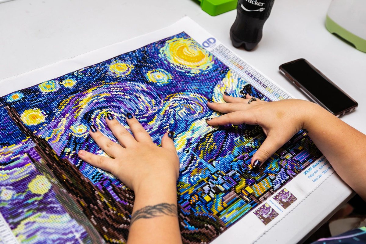 SimplySpecialCr's tweet image. 🌈 We love seeing all the unique creations from our customers! What's the most colorful craft you've made recently? Share a photo! 📸✨ #colorfulcrafts #TigardArtists #CraftyCreations