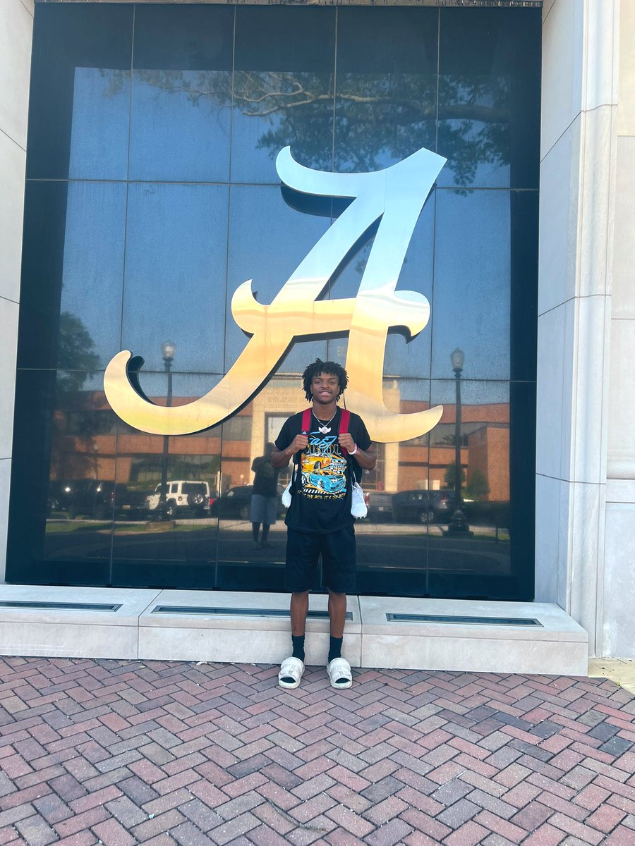 Great day at @AlabamaFTBL camp. Ran a 4.45-4.50 in the 40. Appreciate the work at RB @BAMACoachG and WR @HolmonWiggins can’t wait to come back. 🐘 #RTR #Bama @_Elite3 @RileyElite3 @AlabamaFTBL