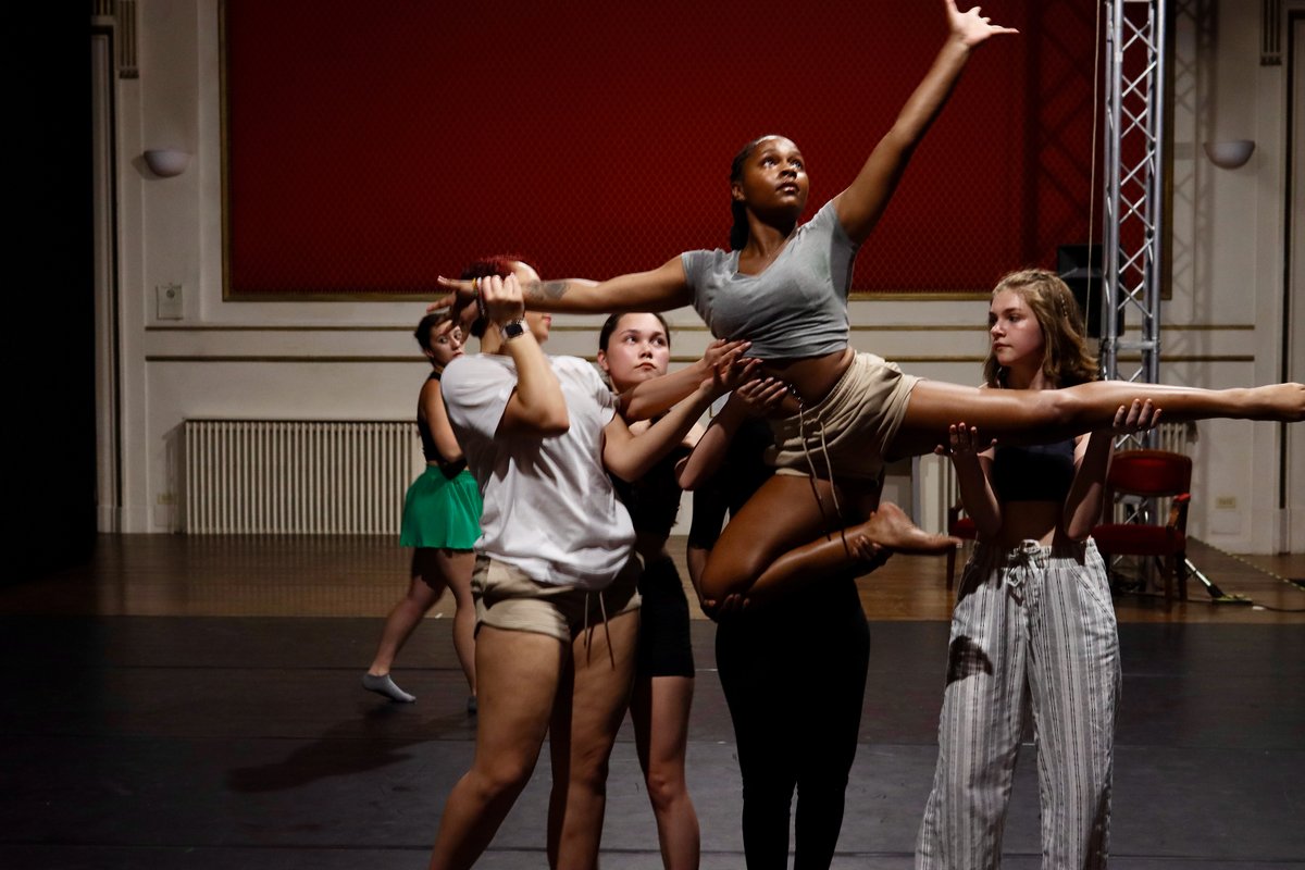 RiderUniversity's tweet photo. Our talented performing arts students lit up the stage at the Meeting of European Theatre Academies in Florence, Italy! Hosted by Accademia Teatrale Di Firenze, the conference brought together prestigious theatre arts institutions for groundbreaking workshops and performances.🎭 https://t.co/EMoKvS8L6t