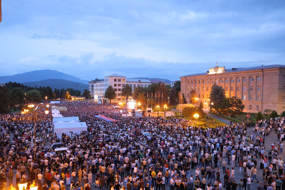 Gegham_Artsakh's tweet photo. Azerbaijan says that some separatist hunta keeps Artsakh people in captive. But look at these people. This is yet another exemplary manifestation of their expression of will, dedication to freedom and independence from any kind of discrimination and ethnic hatred by Azerbaijan. https://t.co/FBo3ZQs2rx