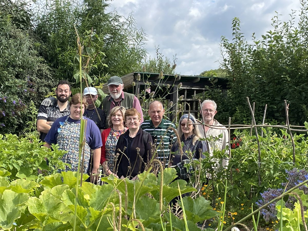 NBC_GreenTeam's tweet photo. Day 1 of Community Gardens judging. We had the great honour of visiting these amazing projects today.  There are so many people doing great things for the benefit of the community.  Well done everyone 👏 @RHSBloom @NewsNBC @NuLMarkets https://t.co/dDputAaKLQ