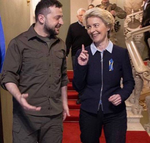 Wenn zwei 💩Charaktäre in einem Foto trefflich dargestellt werden: