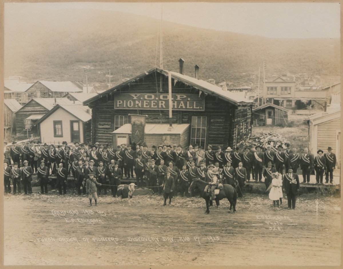 On this Discovery Day - which celebrates the discovery of gold that led to the Yukon Gold Rush - we take you back to Discovery Day in 1913, when this now-public-domain photo of the Yukon Order of Pioneers was taken by E. O. Ellingsen.
Source: bit.ly/47gC4PU