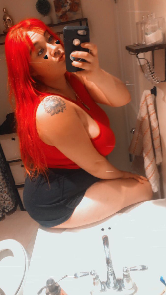 rollinbleezy's tweet photo. https://t.co/t1n9IeHaGS.     Sub to my onlyfans for the low and be 🤯 🥵 it gets hot and heavy over here. 🤗 #onlyfans #nsfw #SellingContent #buymycobtent https://t.co/DXbeoaSRpB