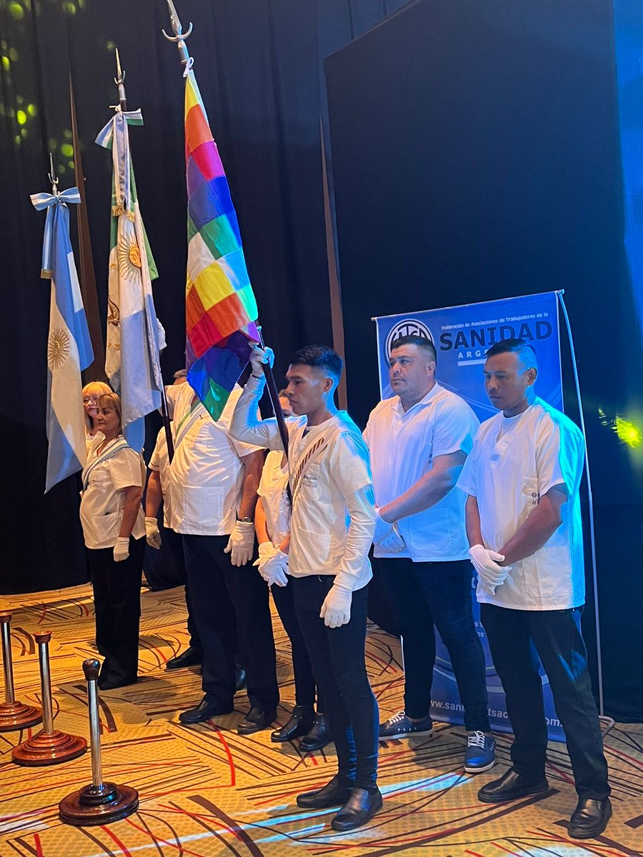hectordaer's tweet photo. Comenzó el acto de colación de enfermexs de @sanidadChaco. Mis felicitaciones a todxs lxs compañerxs que con gran esfuerzo hoy reciben su diploma como profesionales de la enfermería. Un nuevo logro para #ATSAChaco @adrianbellomi. https://t.co/AYZRWTqvKo