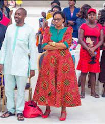MachingaSandra's tweet photo. Ndevapi vane kaswag between these pairs? Like for the President @edmnangagwa retweet for Chamisa and wife. https://t.co/I0EYIpXmUW