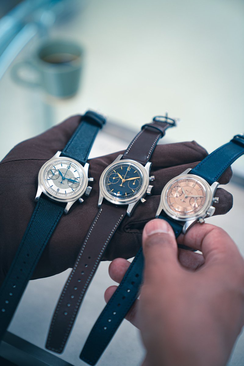 watchinterest's tweet photo. NOUVELLES @balticwatches BICOMPAX

3 nouveaux cadrans :  Blue Gilt, Silver Blue et Salmon. 

Le diamètre du boîtier fait désormais 36.5mm, contre 38mm auparavant. 

Déjà craqué pour la Silver Blue, avec un bracelet Flat link. https://t.co/a7UsgSH8rS