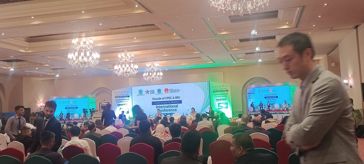 nadiaangel100's tweet photo. #PakistanGovernanceForum2023
#PGF2023 #CPEC2023 #CPEC10YEARS #InternationalConferenceCPEC #CPEC
@asimnyazee @betterpakistan @CPEC_Official https://t.co/SMlFZjS3Zn