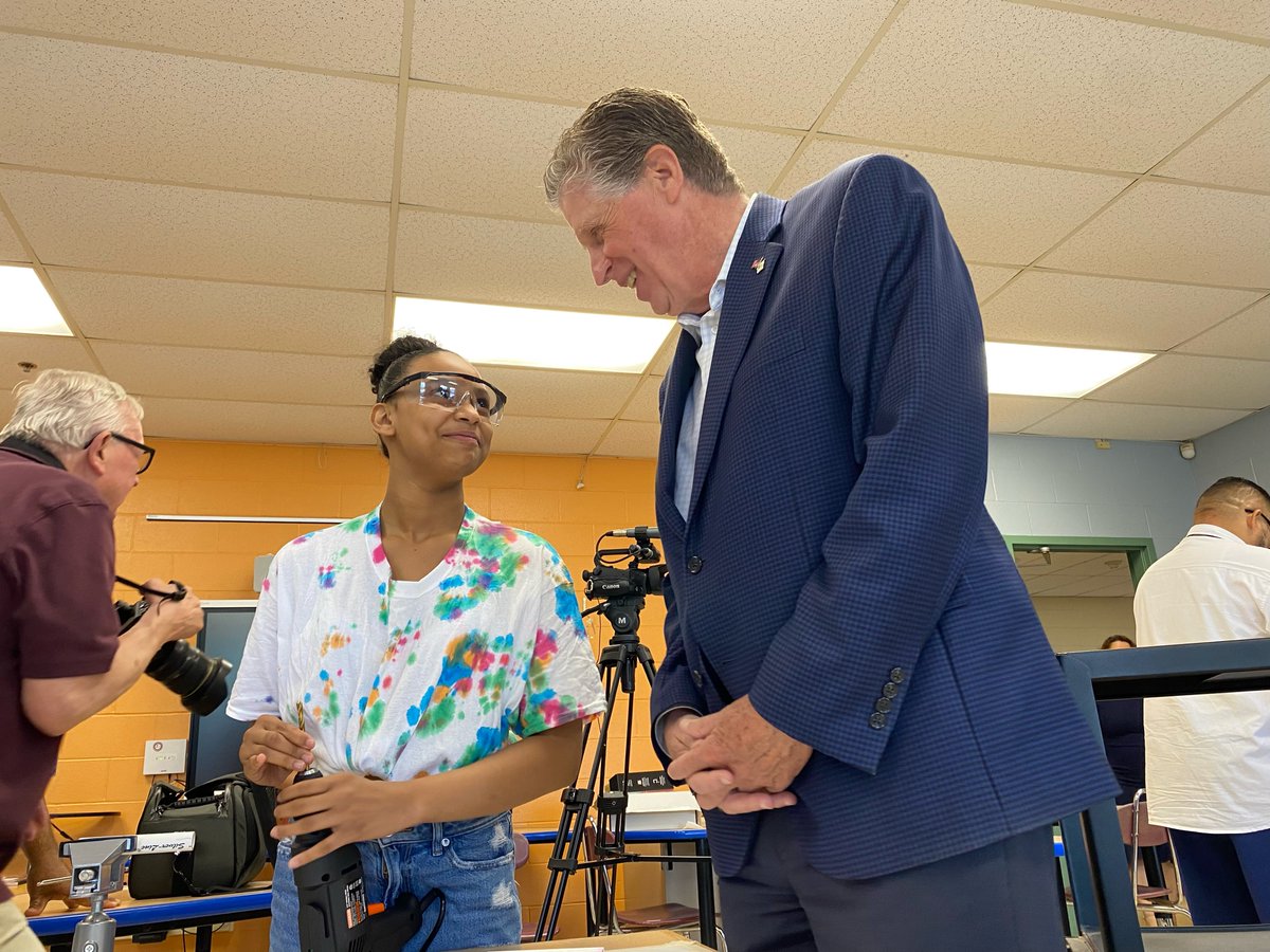 Governor Dan McKee tweet media