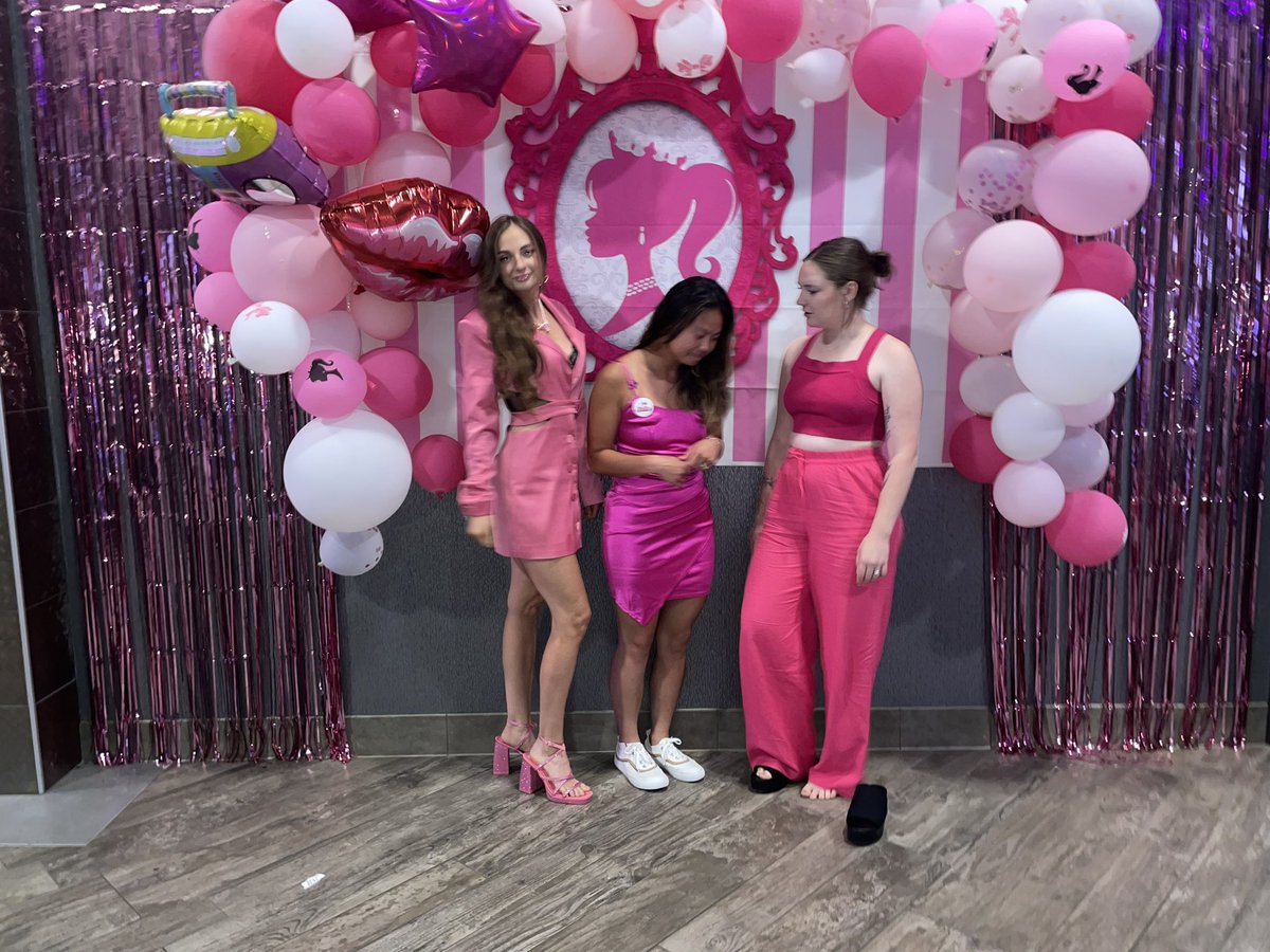 walkflockflame's tweet photo. @Billy_Todd You caught me I went to an early premier party in boston and have literally engaged in deep discussions with the gal pals about this movie every day since https://t.co/pRtcrBrjm0